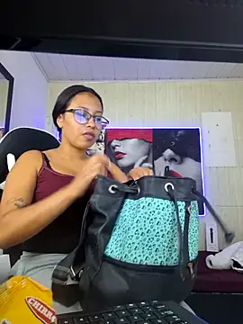 susan mooree online show from 12/05/25, 07:43