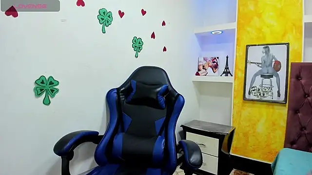 susan mooree online show from 04/08/26, 08:20