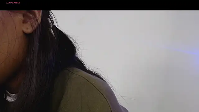 Snapshot of Deysha_Garcias chatting on 10/24/25, 02:13 Deysha Garcias online show from 10/24/25, 02:13