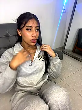 Snapshot of Deysha_Garcias chatting on 11/05/25, 03:56 Deysha Garcias online show from 11/05/25, 03:56