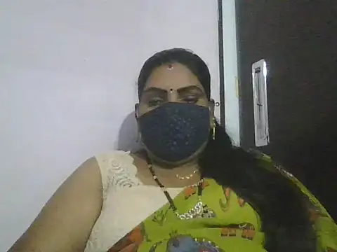 Snapshot of Nisha-telugu chatting on 09/29/25, 04:34 Nisha-telugu online show from 09/29/25, 04:34