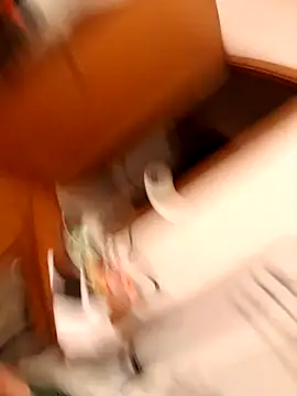 Snapshot of Ara29 chatting on 10/30/25, 07:36 Ara29 online show from 10/30/25, 07:36