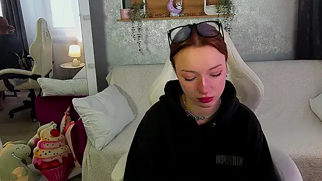 Snapshot of FoxyMayy chatting on 10/01/25, 06:52 FoxyMayy online show from 10/01/25, 06:52