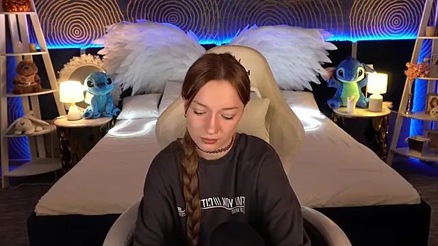 Snapshot of FoxyMayy chatting on 11/05/25, 01:55 FoxyMayy online show from 11/05/25, 01:55