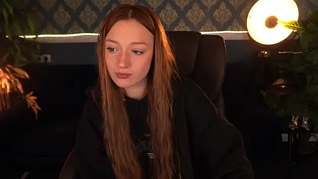 Snapshot of FoxyMayy chatting on 11/15/25, 07:27 FoxyMayy online show from 11/15/25, 07:27