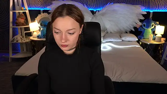 Snapshot of FoxyMayy chatting on 11/27/25, 08:22 FoxyMayy online show from 11/27/25, 08:22