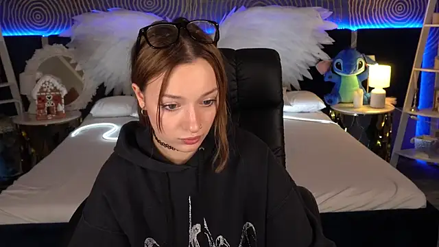 Snapshot of FoxyMayy chatting on 12/03/25, 02:15 FoxyMayy online show from 12/03/25, 02:15