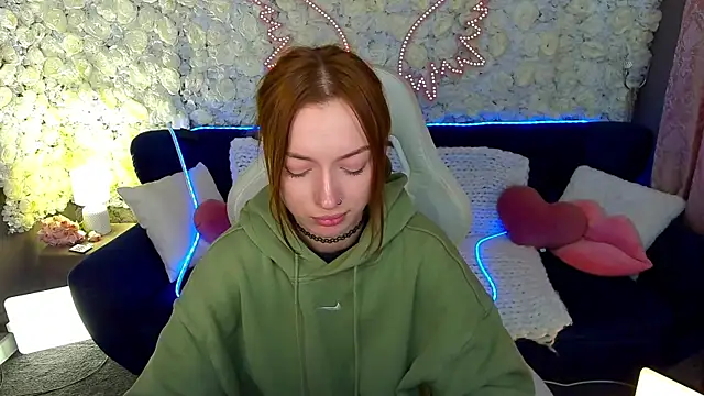 FoxyMayy online show from 04/10/26, 06:40