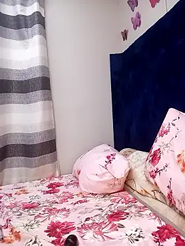 Snapshot of BlackberriesXxx chatting on 01/08/26, 12:35 BlackberriesXxx online show from 01/08/26, 12:35