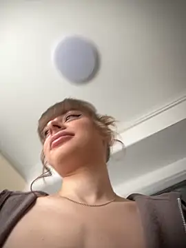 BabyBee  online show from 10/25/25, 11:07