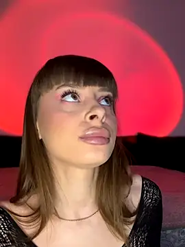 BabyBee  online show from 11/25/25, 09:26