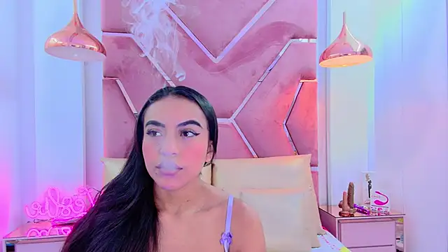 Snapshot of Leslie_Bussh_ chatting on 01/06/26, 11:58 Leslie Bussh online show from 01/06/26, 11:58