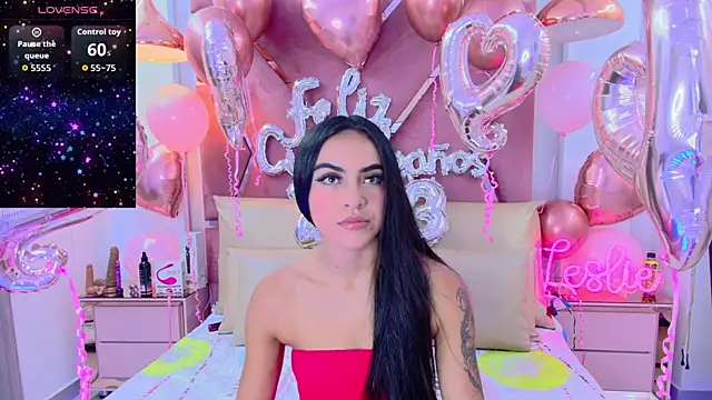 Snapshot of Leslie_Bussh_ chatting on 01/10/26, 01:02 Leslie Bussh online show from 01/10/26, 01:02