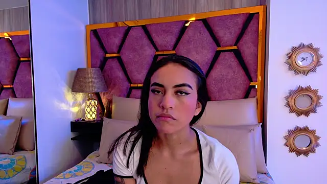 Snapshot of Leslie_Bussh_ chatting on 02/12/26, 12:00 Leslie Bussh online show from 02/12/26, 12:00