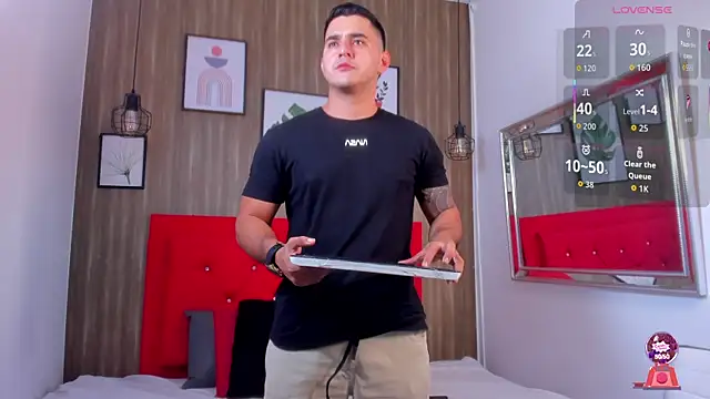 Snapshot of big-tyler chatting on 11/08/25, 08:18 big-tyler online show from 11/08/25, 08:18