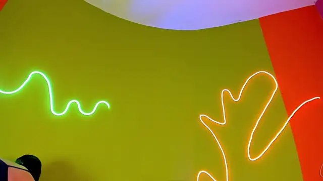 Bagiolett online show from 10/08/25, 02:58