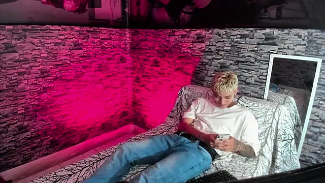 weesley boy online show from 09/17/25, 11:39