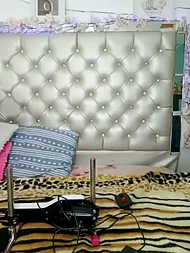 ZARAY 1118 online show from 02/14/26, 01:24