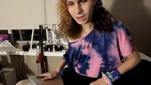 Snapshot of cuddlyavenue chatting on 11/03/25, 02:46 cuddlyavenue online show from 11/03/25, 02:46