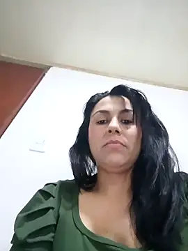 Snapshot of vanessa-titisM chatting on 11/08/25, 03:07 vanessa-titisM online show from 11/08/25, 03:07