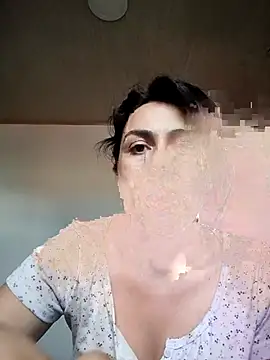 Snapshot of vanessa-titisM chatting on 11/15/25, 02:46 vanessa-titisM online show from 11/15/25, 02:46