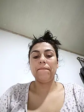 Snapshot of vanessa-titisM chatting on 11/16/25, 02:50 vanessa-titisM online show from 11/16/25, 02:50