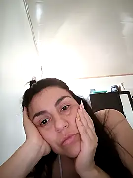 Snapshot of vanessa-titisM chatting on 11/23/25, 06:41 vanessa-titisM online show from 11/23/25, 06:41