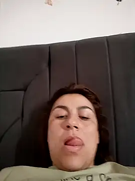 vanessa-titisM online show from 04/05/26, 04:37