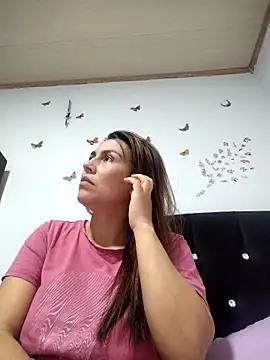 Snapshot of vanessa-titisM chatting on 04/30/26, 03:35 vanessa-titisM online show from 04/30/26, 03:35