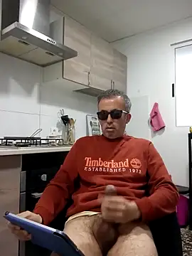 EmilioTaladdro online show from 04/01/26, 06:03