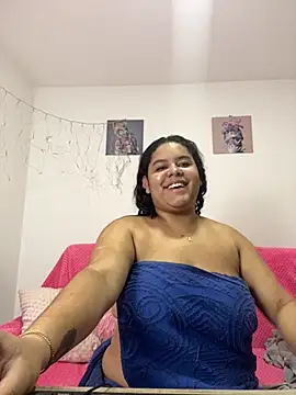 Snapshot of Anabelle_00_ chatting on 11/17/25, 03:23 Anabelle 00 online show from 11/17/25, 03:23