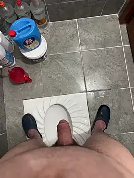 Snapshot of LAZ3R1 chatting on 09/30/25, 03:28 LAZ3R1 online show from 09/30/25, 03:28