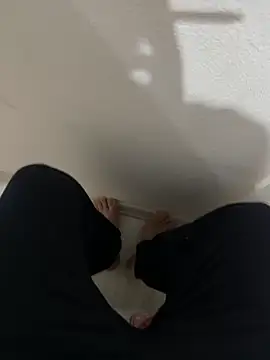 Snapshot of LAZ3R1 chatting on 10/02/25, 10:39 LAZ3R1 online show from 10/02/25, 10:39