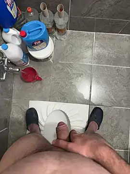 Snapshot of LAZ3R1 chatting on 10/11/25, 09:46 LAZ3R1 online show from 10/11/25, 09:46