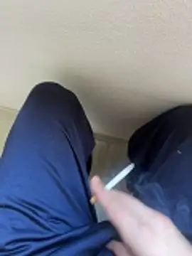 Snapshot of LAZ3R1 chatting on 10/31/25, 11:22 LAZ3R1 online show from 10/31/25, 11:22