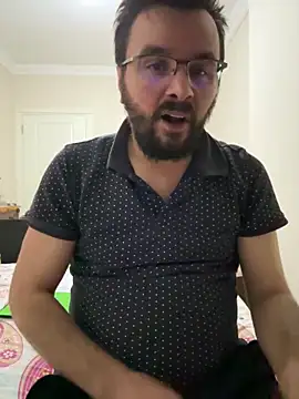 Snapshot of LAZ3R1 chatting on 11/13/25, 09:58 LAZ3R1 online show from 11/13/25, 09:58