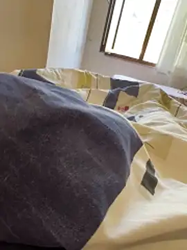 Snapshot of LAZ3R1 chatting on 11/18/25, 10:20 LAZ3R1 online show from 11/18/25, 10:20