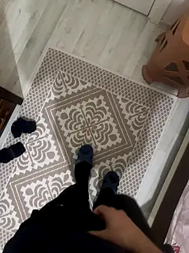 Snapshot of LAZ3R1 chatting on 11/18/25, 10:25 LAZ3R1 online show from 11/18/25, 10:25