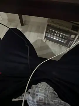 Snapshot of LAZ3R1 chatting on 12/02/25, 10:27 LAZ3R1 online show from 12/02/25, 10:27