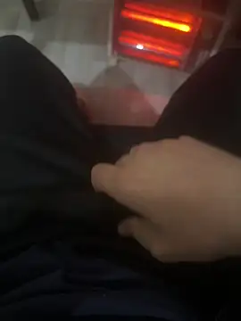 Snapshot of LAZ3R1 chatting on 12/15/25, 12:26 LAZ3R1 online show from 12/15/25, 12:26