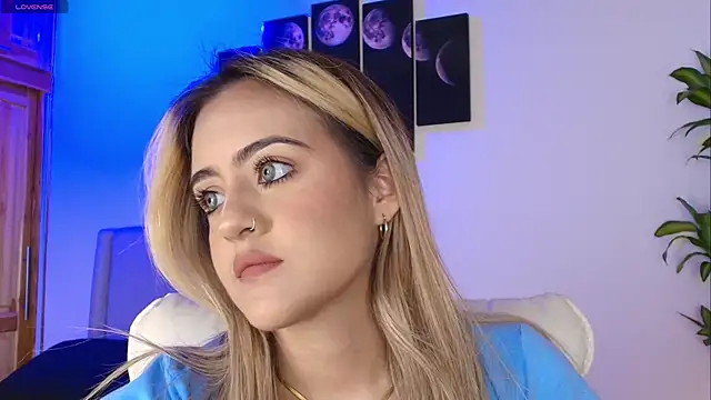 MaryMoon  online show from 10/18/25, 10:10