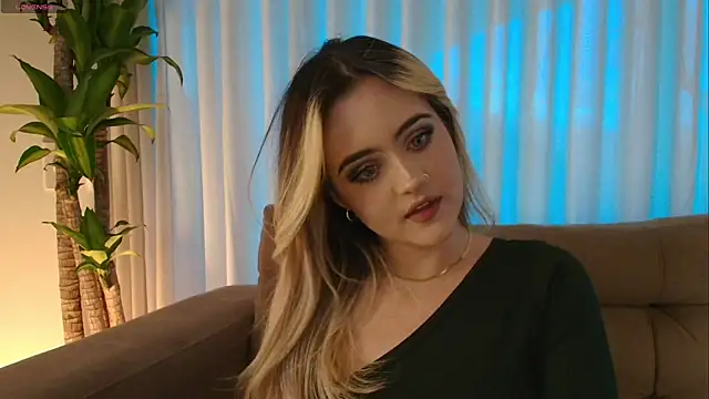 MaryMoon  online show from 11/01/25, 10:12