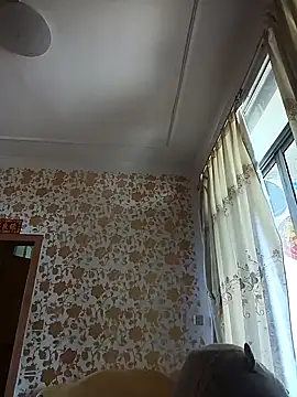 Snapshot of luy-xinh02 chatting on 10/07/25, 02:42 luy-xinh02 online show from 10/07/25, 02:42