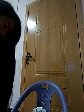 Snapshot of luy-xinh02 chatting on 11/04/25, 02:05 luy-xinh02 online show from 11/04/25, 02:05