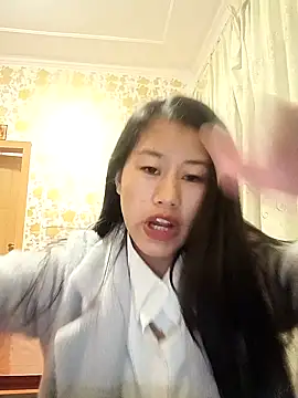 Snapshot of luy-xinh02 chatting on 11/05/25, 09:31 luy-xinh02 online show from 11/05/25, 09:31