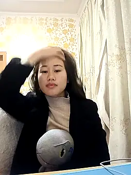 Snapshot of luy-xinh02 chatting on 11/30/25, 10:19 luy-xinh02 online show from 11/30/25, 10:19