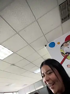 IrisDuvall online show from 04/22/26, 07:37