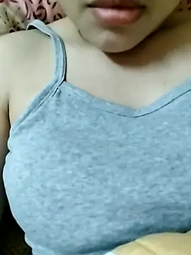 Snapshot of Ella_sex001 chatting on 10/05/25, 06:12 Ella sex001 online show from 10/05/25, 06:12
