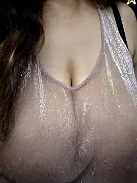 Snapshot of Queen-Of-Big-Boobs chatting on 09/23/25, 04:04 Queen-Of-Big-Boobs online show from 09/23/25, 04:04