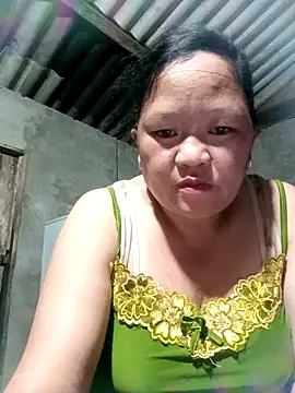 Snapshot of riso-00 chatting on 10/29/25, 01:13 riso-00 online show from 10/29/25, 01:13